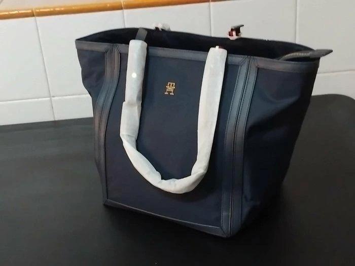 Tommy Hilfiger Essential Tote – photo 4
